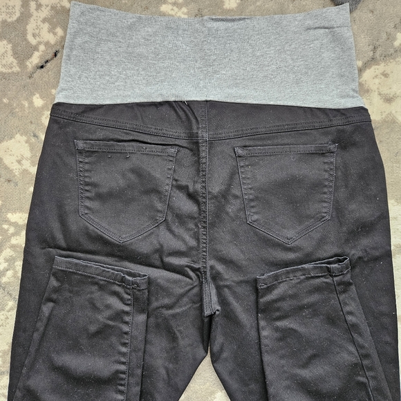 Thyme Maternity pants L bundle - Picture 4 of 8